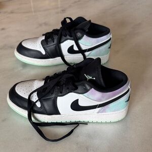 Jordan 1 Low
Easter Pastel Tie-Dye